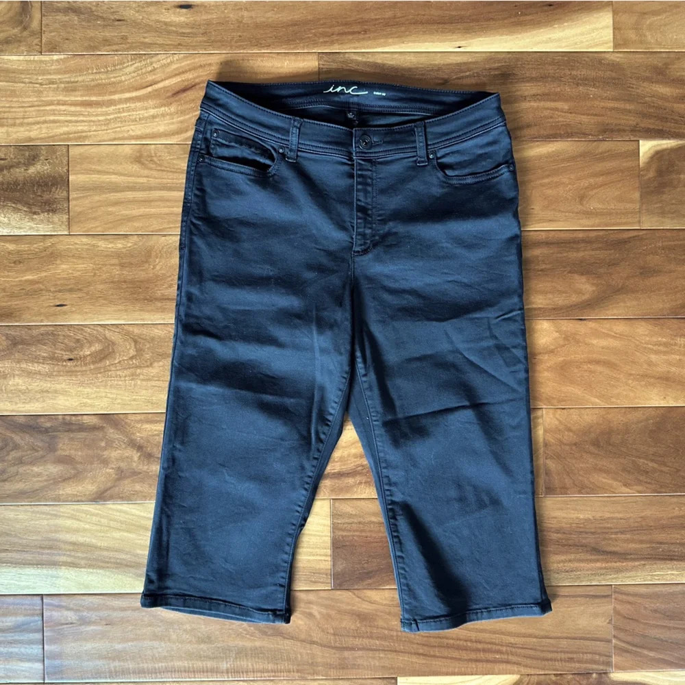 INC Black Denim Curvy Fit Capri Pants size 12 - Picture 1 of 4